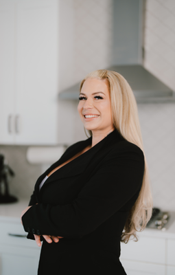 Portrait of Jessie Lashley, Associate.